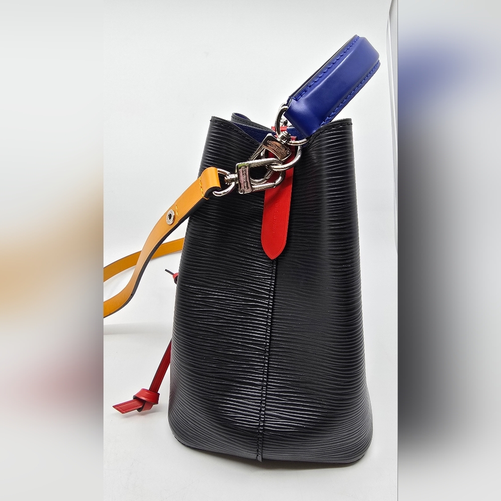 Louis Vuitton Epi Neonoe BB Black/Safran - Picture 8 of 15